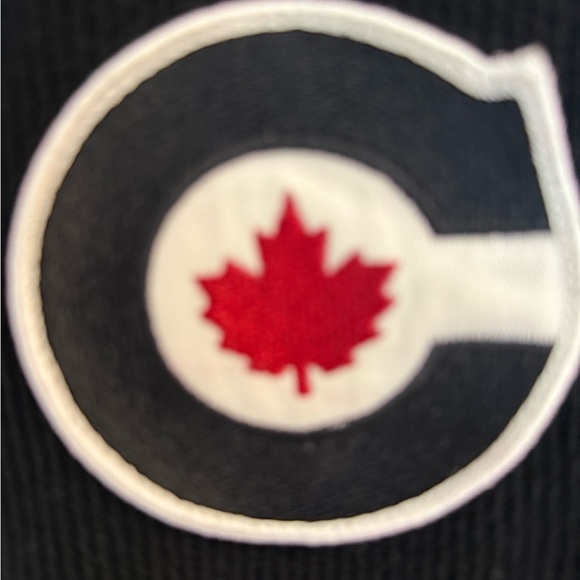 The Bay 2010 Olympic Sz. S GUC Classic Black and Red Quarter-Zip Sweatshirt - Picture 8 of 14